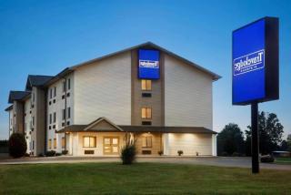 Travelodge by Wyndham Livonia - Livonia - 9
