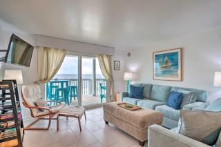 Ocean Dunes Kure Beach Condo with Balcony and Pool - Kure Beach - 1