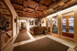 Hotel Dolomiti - La Villa - 8