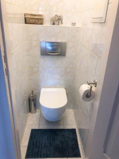 TOP ausgestattete, moderne 2 Zimmer Wohnung, Smart TV, WLAN, familienfreundlich - Rudolstadt - 2