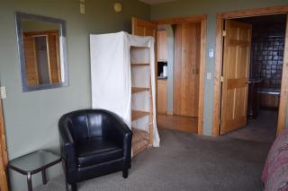 Raven Guesthouse - Homer - 5