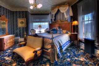 Gingerbread Mansion - Ferndale - 7