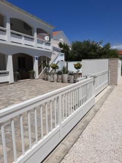 Bella Apartments - Vir - 9