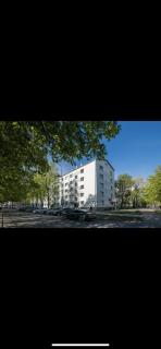NEW Beachside Design Apartment - Liepāja - 9