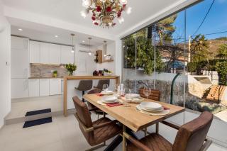 Veranda - Seaview Apartment - 9