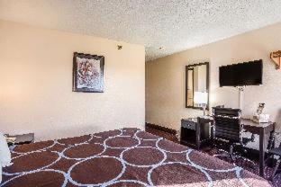 Super 8 by Wyndham Galesburg - Galesburg - 1