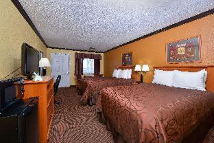 Xecutive Inn and Suites - Center - 3
