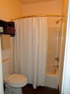 Americas Best Value Inn - Brownsville - 7