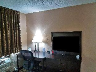 Americas Best Value Inn and Suites Bismarck - Bismarck - 8