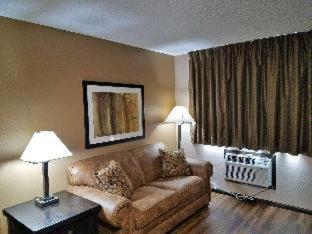 Americas Best Value Inn and Suites Bismarck - Bismarck - 5