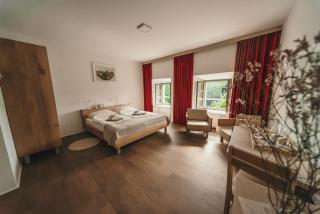 Rooms & Apartments Podsreda Castle - 7