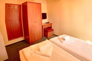 Štiřínská stodola u Prahy - 2