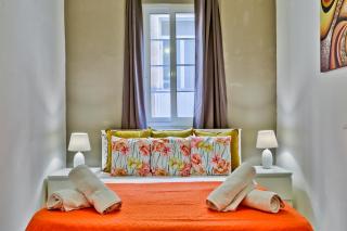 Charming Valletta 1 bedroom apartment off Republic Street sleeps 4 - Valletta - 1