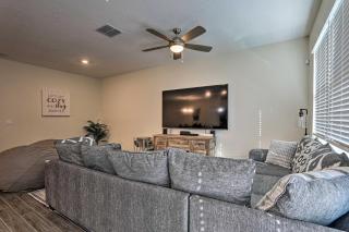 Resort-Style Family Townhome 10 Mi to Disney! - 3