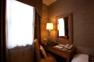 Burt's Hotel - Melrose - 4