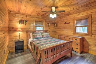 Woodsy Beaver Cove Cabin with Deck and Fire Pit! - The Highlands - 2