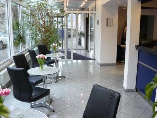 Mirage City Hotel Stuttgart Zentrum - Stuttgart - 5