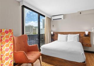 Castle Bamboo Waikīkī Hotel - Honolulu - 7