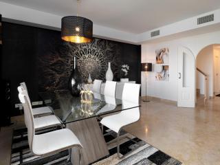 2305 - Luxury villa with sea view and pools - 3