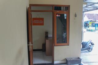 KoolKost Syariah near Universitas Ahmad Dahlan Kampus 1 - Yogyakarta - 2