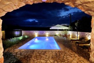 Vila SanAdrija 200 m od mora - Drvenik Mali - 8