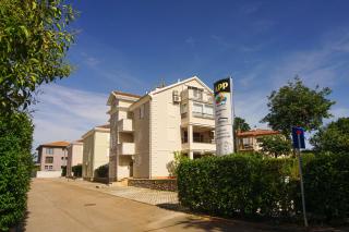 Apartments and Rooms Degra - 9