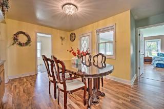 3 Mi to Lake Michigan Access Sawyer Home with Patio - Sawyer - 6