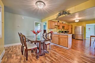 3 Mi to Lake Michigan Access Sawyer Home with Patio - Sawyer - 5
