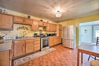 3 Mi to Lake Michigan Access Sawyer Home with Patio - Sawyer - 3