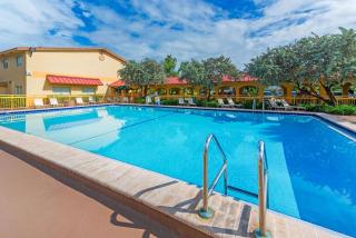 La Quinta by Wyndham Fort Lauderdale Pompano Beach - Fort Lauderdale - 2