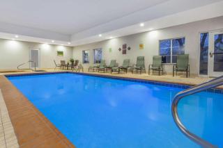 La Quinta by Wyndham Columbus - Edinburgh - Columbus - 5