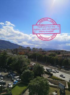 Big 2-Bedroom Apt - Each Stay Triggers Donation to Non-Profit Organisation - 0