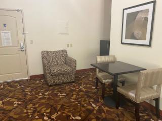 Baymont by Wyndham Hobbs - 9