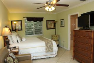 Tropical Beach Resorts - Sarasota - 9