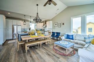 Beachfront Oasis with 2 Large Decks, BBQ and Views! - Topsail Beach - 6
