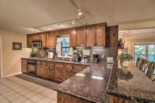 13 Mi to Hot Springs Serene Royal Home with Deck! - Royal - 3