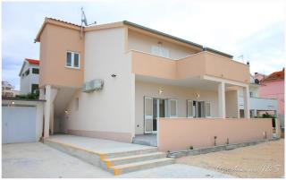 Apartmani Jere&Sara - Primošten - 0