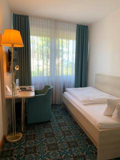 Stadthotel Geis - Bad Neustadt an der Saale - 2