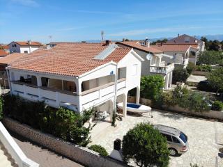 Apartments Davorka - Vir - 0