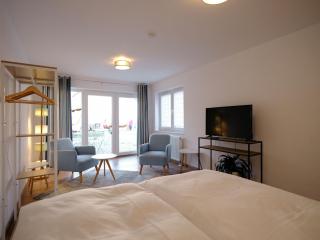 Travel Art Boardinghouse - 7