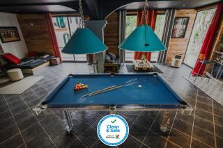 The Modern & Recycled House - Machico - 0