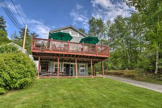 Charming Laconia Home with Deck Walk to Lake! - Laconia - 5