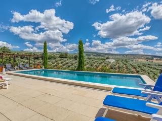 Attractive Villa in Montefrio with Private Pool - Montefrío - 4