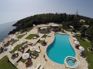 Hotel Mikros Paradisos - 1