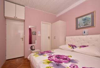 PINK 4 - Makarska (Macarsca) - 1