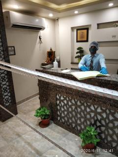 Hotel Vinayak Lifestyle Hotels - Lucknow - 4
