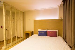 Central Hotel - Changwon - 2