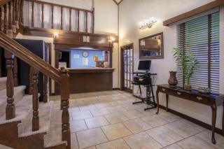 Super 8 by Wyndham City of Moore - Moore - 8