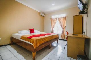 RedDoorz Plus at Jalan Gatot Subroto Jakarta - Jakarta - 2