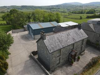 Grove Fort Self Catering Farmhouse - Finnis - 9